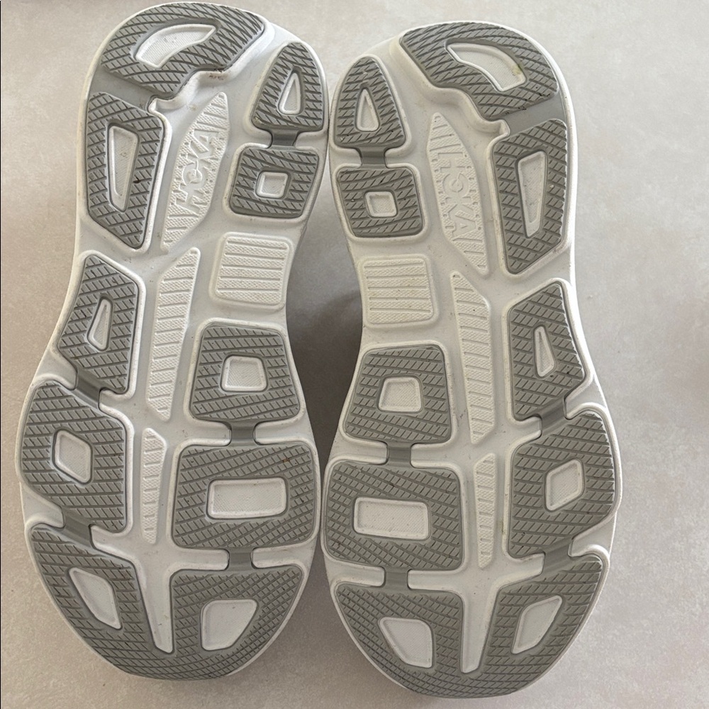 HOKA Bondi 9 Running Shoes - Picture 5 of 7